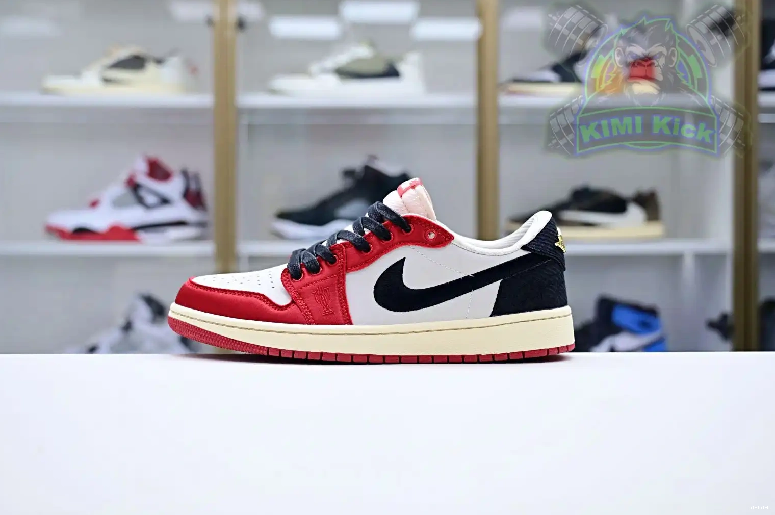 Low Trophy “Away” OG Room 1 Jordan Air x Jordan Kimikick 0621